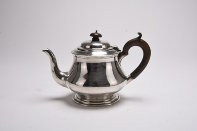 Lot 36 - A silver teapot