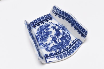 Lot 5 - A set of four Caughley 'Fisherman' asparagus servers, circa 1780-85