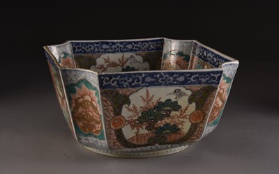 Lot 199 - A Japanese Imari Bowl, Meiji era
