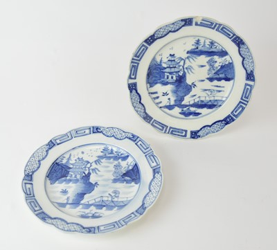 Lot 36 - A near pair of Caughley 'Weir' dessert plates, circa 1785-93