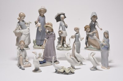Lot 215 - Lladro porcelain figures