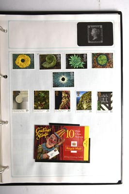 Lot 318 - GB collection in 2 SG Worldex albums