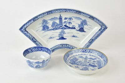 Lot 144 - A small group of John Rose Coalport in the Caughley 'Tower' pattern