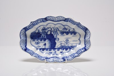 Lot 37 - A rare Caughley small stand or dish in the 'Weir' pattern