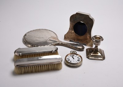 Lot 61 - A small collection of silver