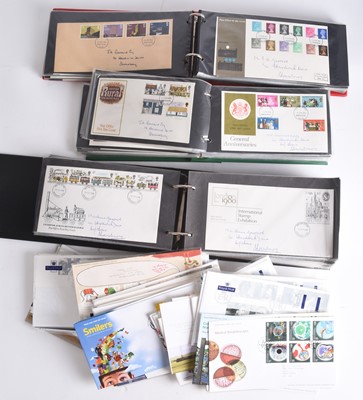 Lot 334 - Great Britain large collection of First Day Covers
