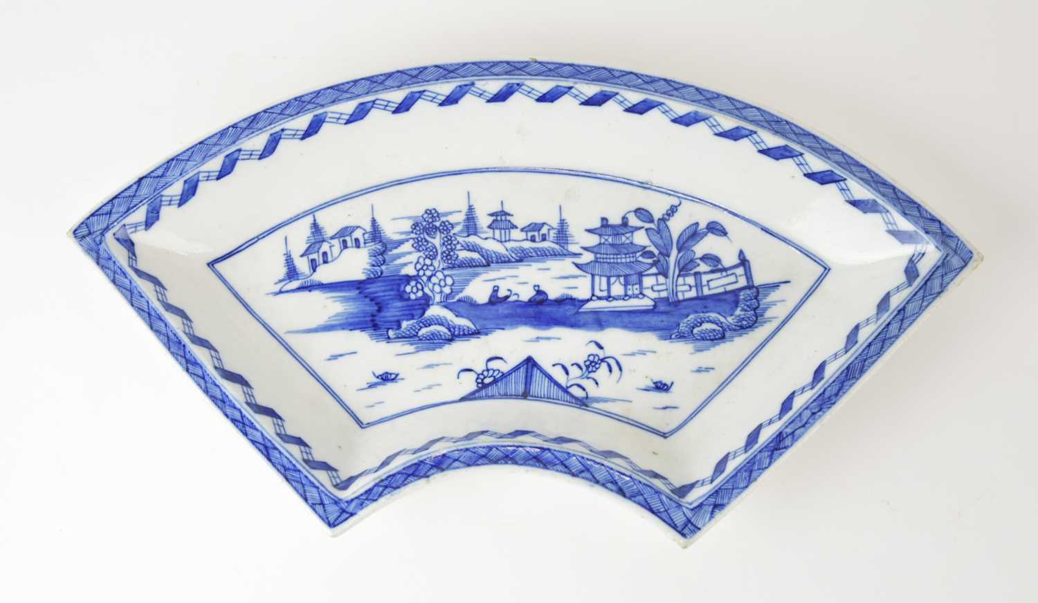 Lot 7 - A very rare Caughley 'Contemplation' pattern fan-shaped quadrant dish, circa 1796-1799