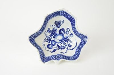 Lot 14 - An uncommon Worcester 'Pickle Leaf Fruit' pickle dish, circa 1780-85
