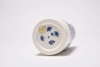 Lot 48 - A rare Caughley 'Thorny Rose' mug, circa 1775-79
