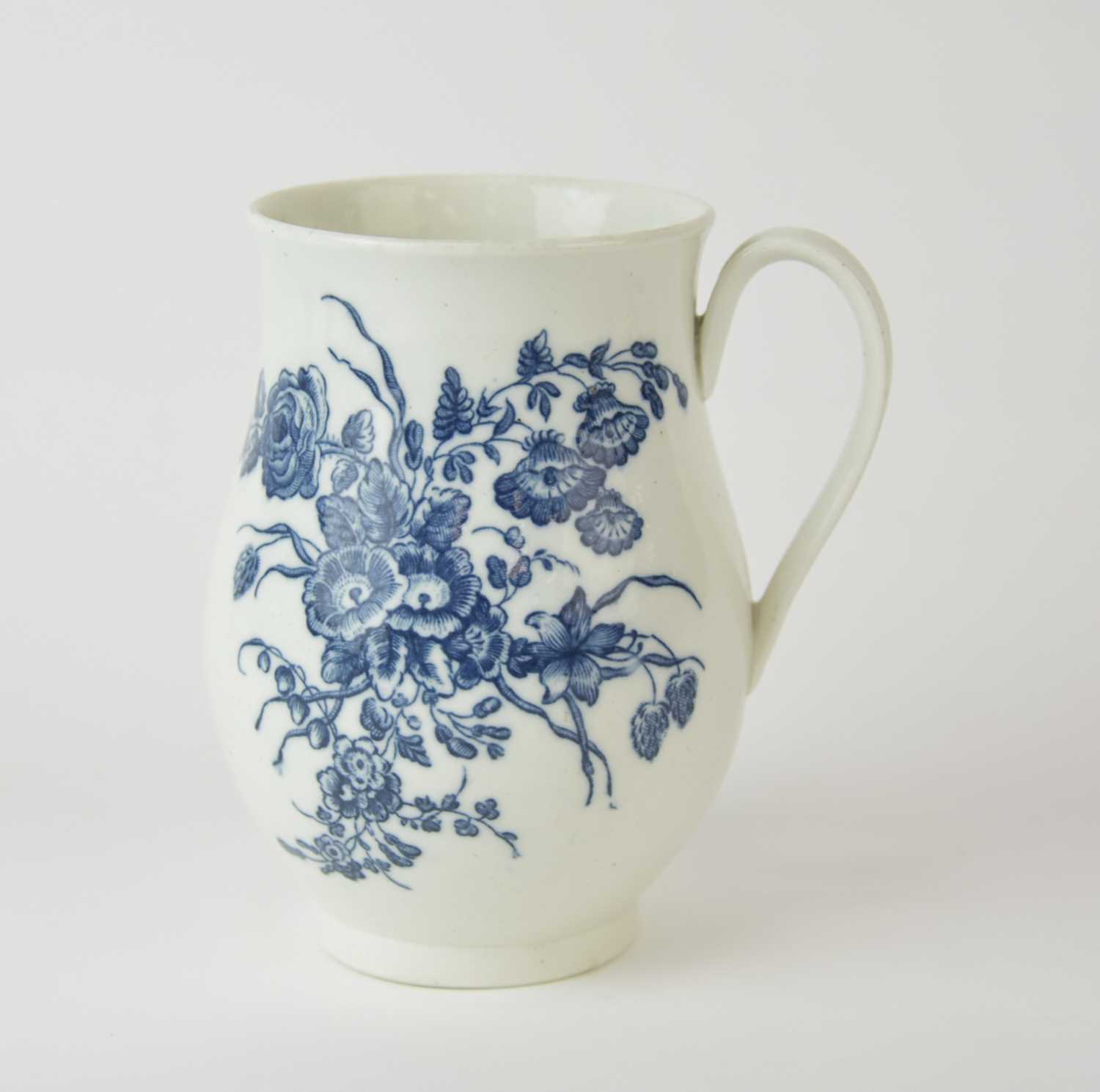 Lot 49 - A Caughley bell-shaped 'Bouquets mug, circa 1778-83