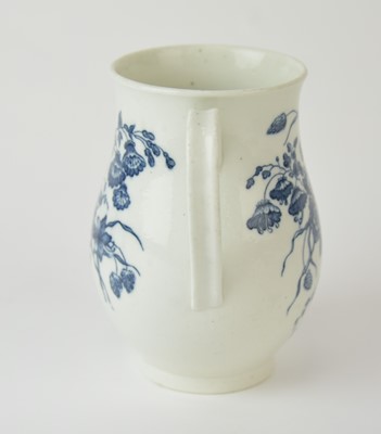 Lot 49 - A Caughley bell-shaped 'Bouquets mug, circa 1778-83