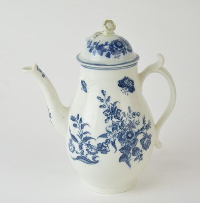 Lot 52 - A Caughley 'Three Flowers 2' coffee pot and cover, circa 1780-80