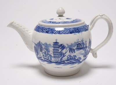 Lot 55 - A Caughley 'Tower' teapot and cover, circa 1788-95