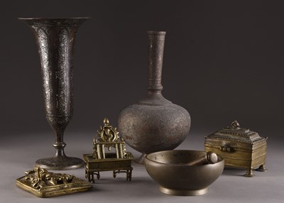 Lot 122 - An assembled group of Indian metalwares, 19th-20th century