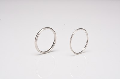 Lot 180 - Two wedding bands