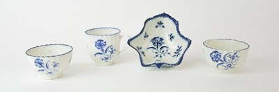Lot 80 - Caughley and Worcester 'Gillyflower' porcelain, 18th century