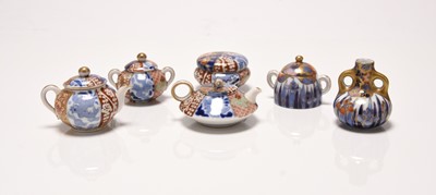Lot 354 - A group of Japanese Fukagawa Imari miniature porcelain
