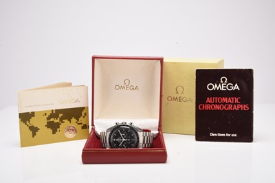 Lot 396 - Omega: A gentleman's stainless steel Speedmaster chronograph bracelet watch
