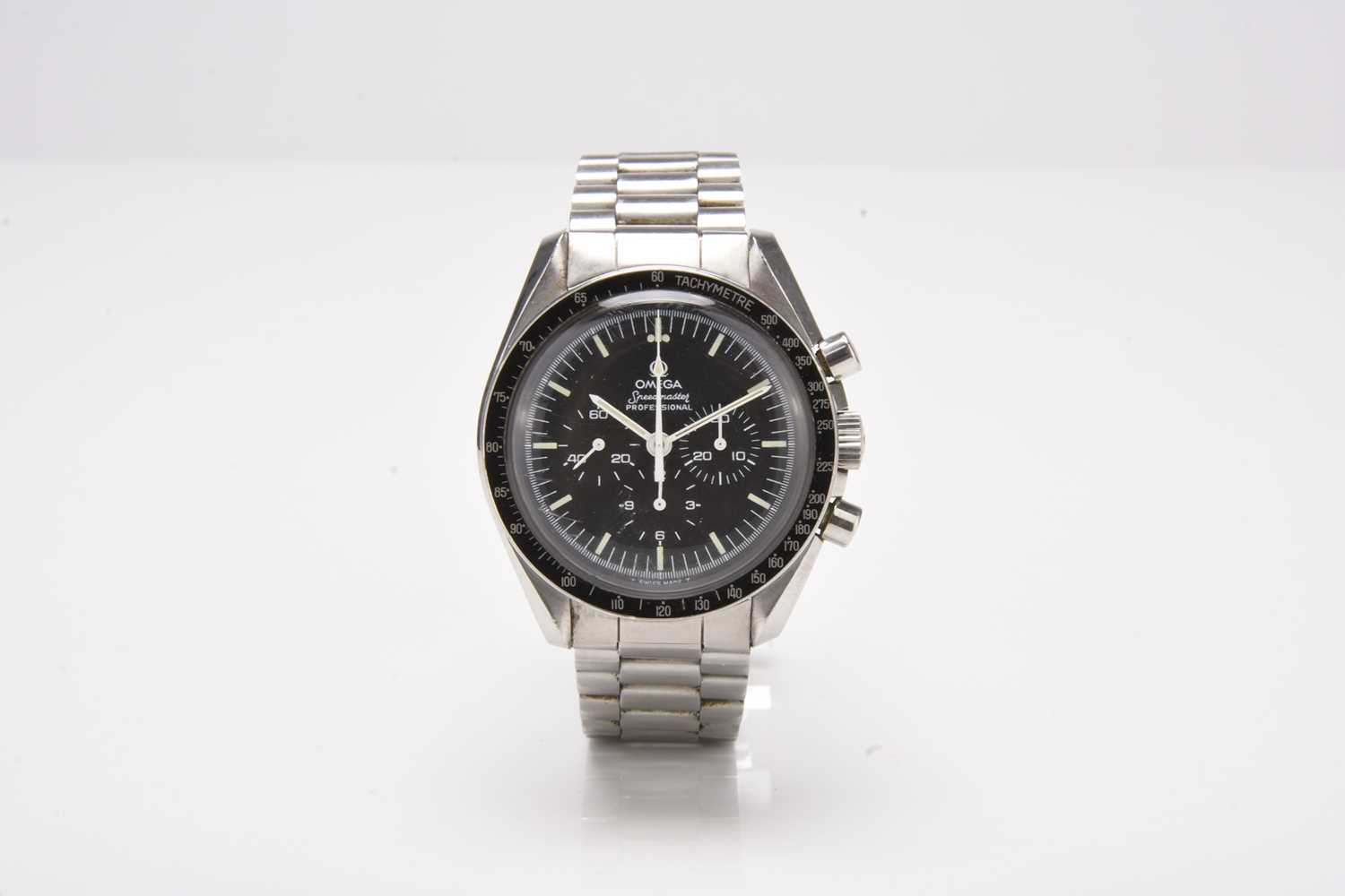 Lot 396 - Omega: A gentleman's stainless steel Speedmaster chronograph bracelet watch