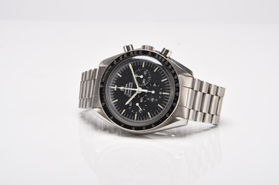 Lot 396 - Omega: A gentleman's stainless steel Speedmaster chronograph bracelet watch