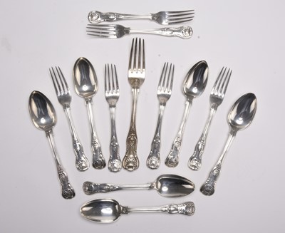 Lot 18 - A collection of Kings pattern silver flatware