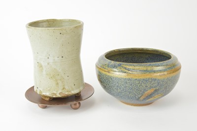 Lot 195 - A studio pottery cutlery drainer on stand, with a further bowl