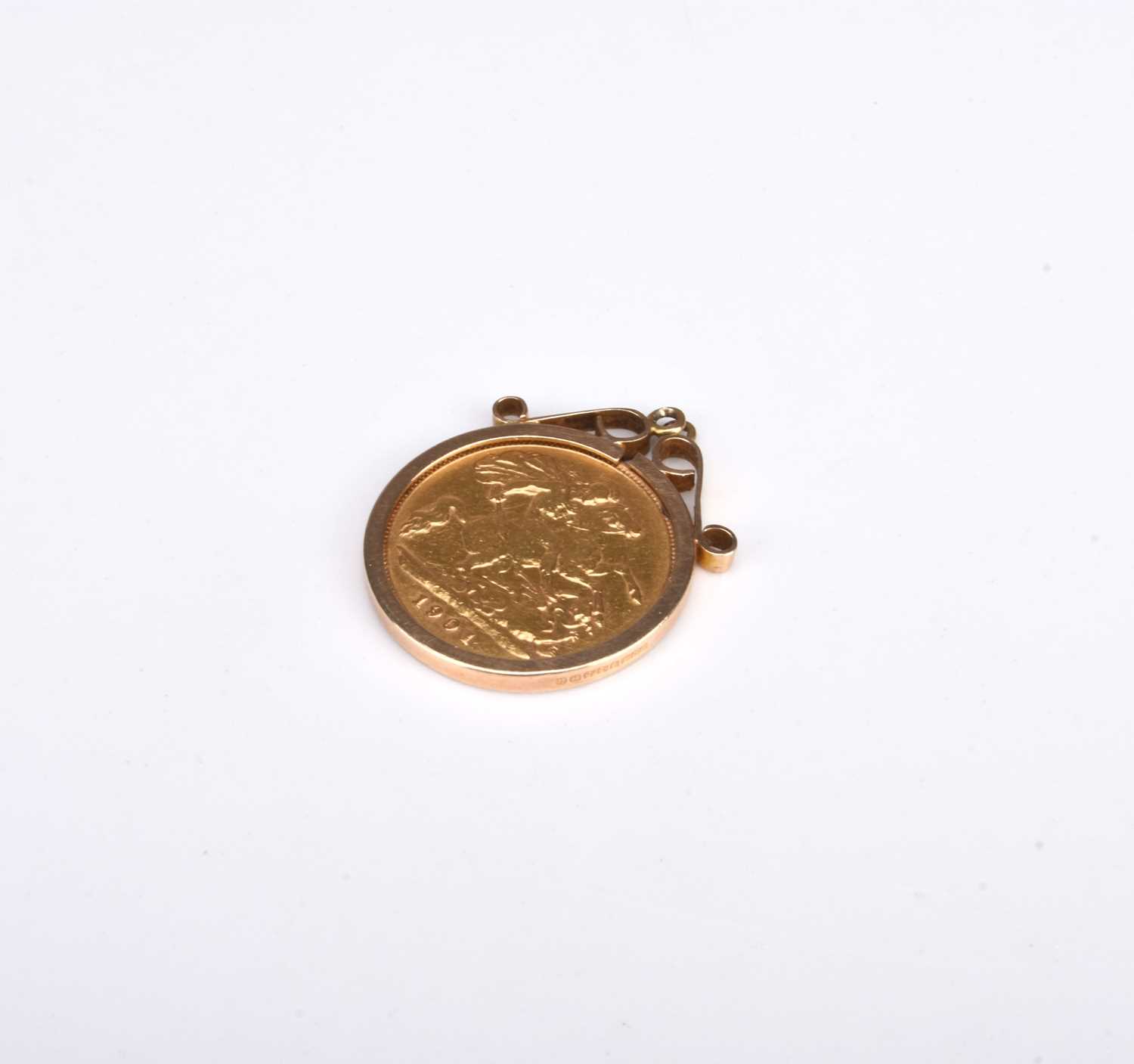 Lot 172 - A Victoria old head half sovereign pendant