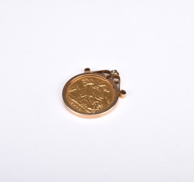 Lot 172 - A Victoria old head half sovereign pendant