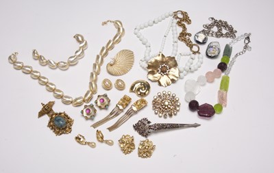 Lot 370 - A collection of designer costume jewellery