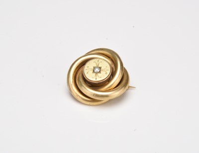Lot 265 - A late Victorian seed pearl yellow metal brooch