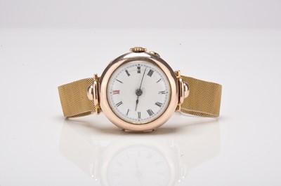 Lot 438 - A lady's 9ct gold wristwatch