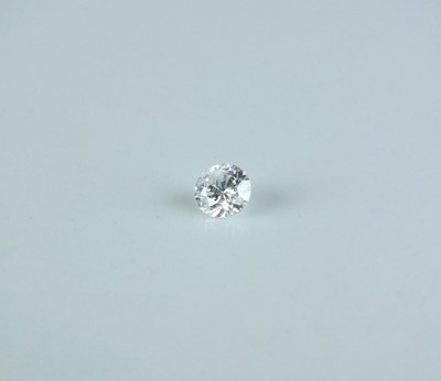 Lot 100 - A single loose brilliant cut diamond