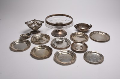 Lot 70 - A small collection of silver and white metal