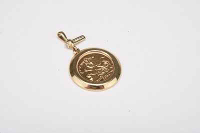 Lot 150 - A half sovereign pendant