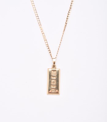 Lot 175 - A 9ct gold ingot pendant on necklace chain