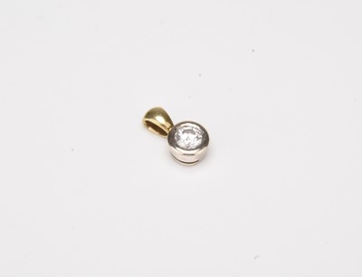 Lot 233 - An 18ct gold single stone brilliant cut diamond pendant