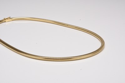 Lot 148 - An 18ct gold snake link chain necklace
