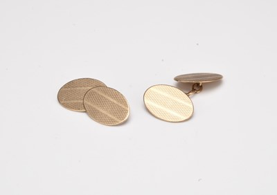 Lot 189 - A pair of 9ct gold oval cufflinks
