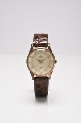 Lot 424 - Avia: A gentleman's 9ct gold wristwatch
