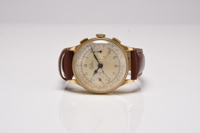Lot 430 - Tavannes: A gentleman's 18ct gold chronograph wristwatch