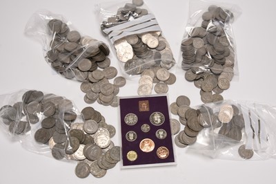 Lot 251 - A collection of coinage