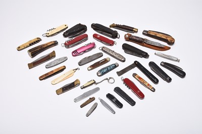 Lot 302 - A collection of 35 folding knives and one fixed blade knife