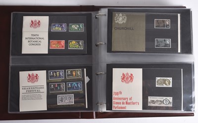 Lot 124 - Great Britain collection of Presentation Packs