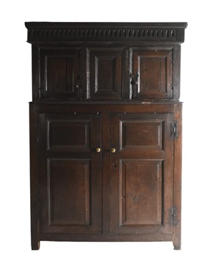 Lot 99 - An 18th century Welsh oak didarn
