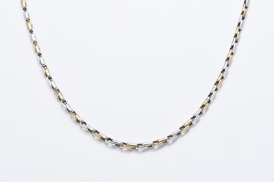 Lot 207 - A 9ct yellow and white gold necklace