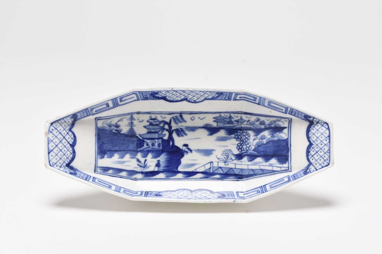 Lot 8 - A rare Caughley 'Weir' radish dish, circa 1785-95