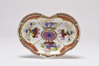 Lot 19 - Two Caughley 'Dragons in Compartments' polychrome dessert dishes, circa 1785-90