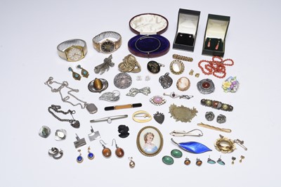 Lot 292 - A collection of costume jewellery