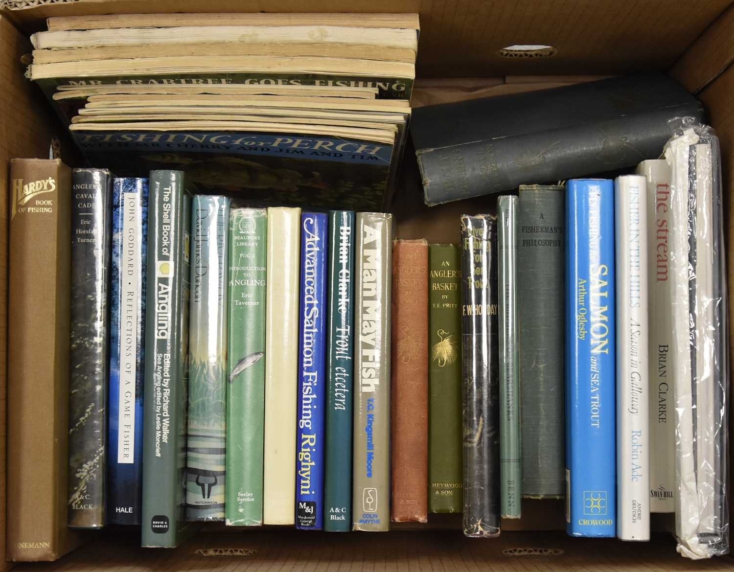 Lot 13 - HANNA, Thomas J, Fly-Fishing in Ireland. 1st edn 1933.