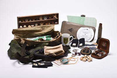 Lot 255 - WW1 and later militaria